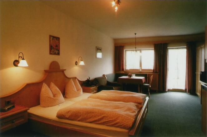 Zimmerbeispiel-Berghof-Pension