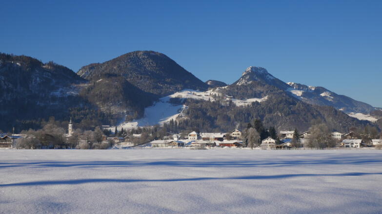 Oberaudorf im winter mit Blick zum Brünnstein