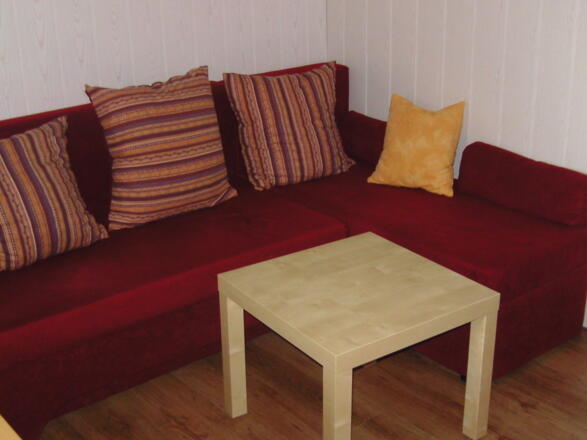 Wohnraum/Schlafcouch OG links