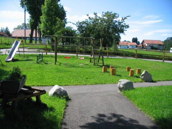 Ein schöner Spielplatz für kleine Gäste