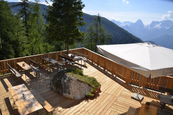 Blick von der Südwestterasse in Richtung Totes Gebirge