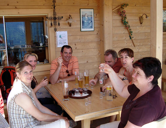 Gemütliche Einkehr beim Neuhaushof