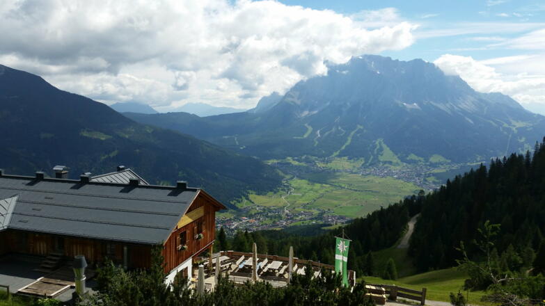 Ehrwalder Talkessel mit Zugspitzmassiv
