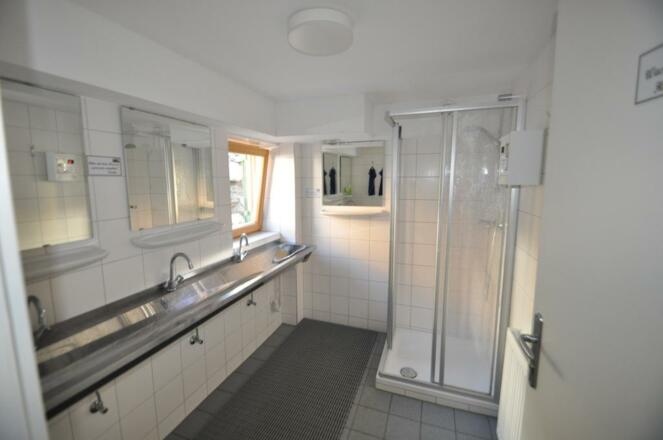 Eine Wohltat nach der Bergtour: Sehr geflegte Waschräume und Duschen