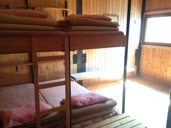 Lichtdurchflutetes Lager unter der Dachschräge