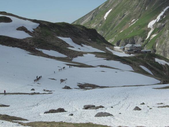 Kemptner Hütte frisch aus dem Winterschlaf erwacht