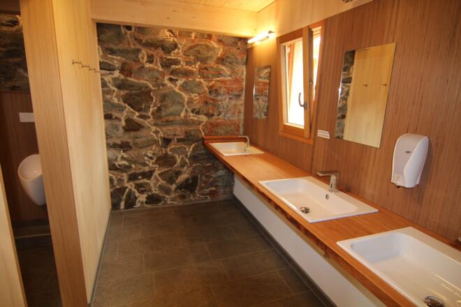 Waschraum in der neu umgebauten Hütte