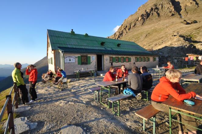 Erlebtes austauschen Abends auf dem Heinrich Schwaiger Haus