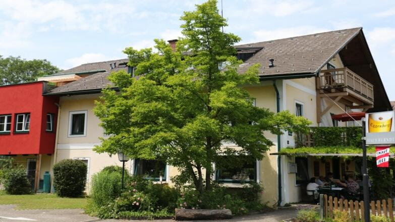 Haus Berndt Parkplatz am Attersee