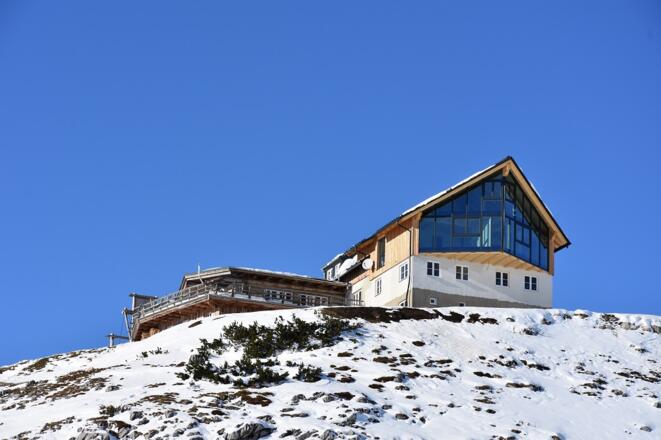 Winteransicht der Lodge am Krippenstein