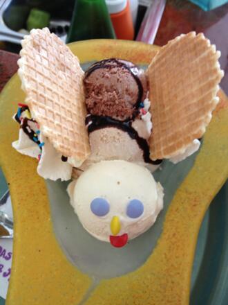 Eisbecher Biene Maja