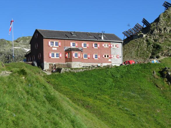 Wormser Hütte im Sommer
