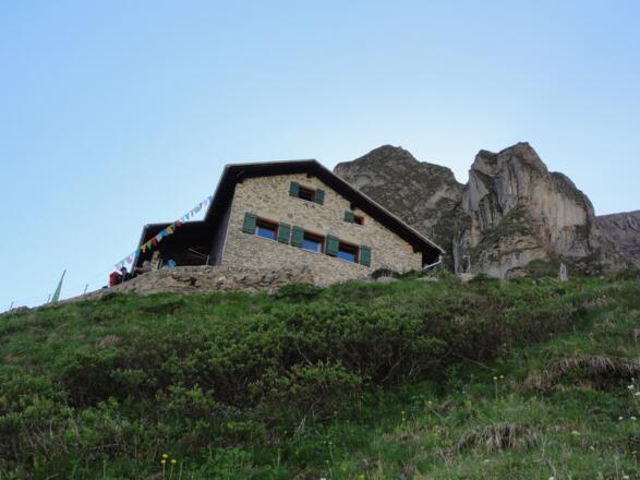 Frederick-Simms-Hütte kurz vor dem Erreichen