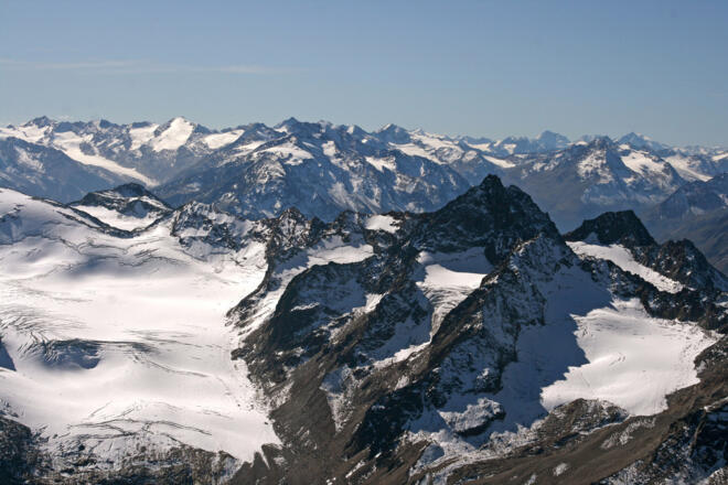 Blick vom Schrankogel zu Sulztalferner und Wilde Leck