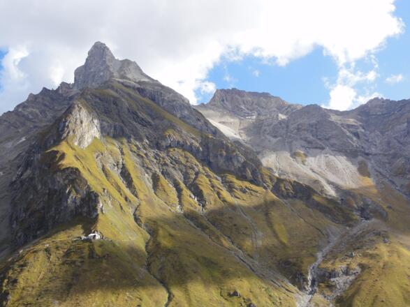Blick zur Simmshütte von den Kuhköpfen