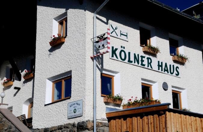 Kölner Haus mit Wappen