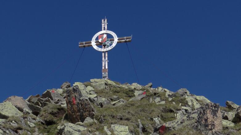 Gipfelkreuz des Vorderen Sulzkogel 