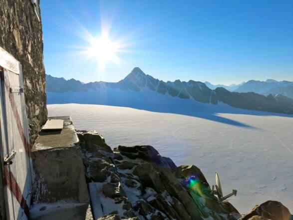 Sonnenaufgang über der Kesselwandspitze am Brandenburger Haus