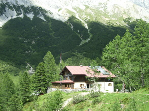 Hallerangerhaus vom Weg zum Lafatscher Joch
