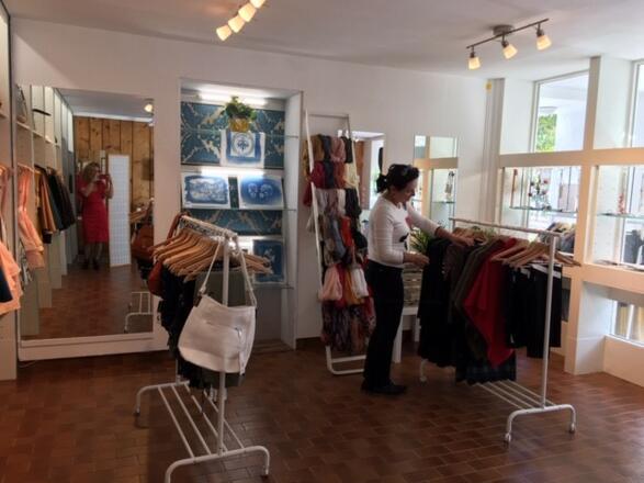 Mona&#039;s Boutique