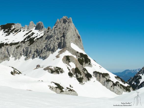 Fritz-Pflaum-Hütte unterhalb des Mitterkaiser