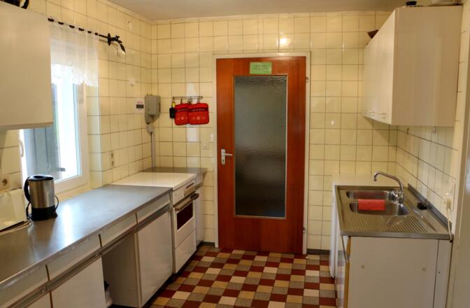 Voll ausgestattete Küche