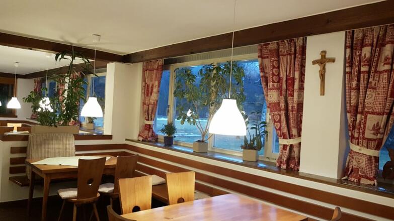 Unsere Gaststube - Der Ausblick Richtung Süden ist schlicht herrlich