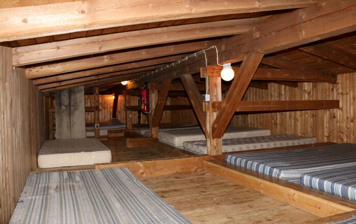 Matratzenlager mit 14 Plätzen im DG