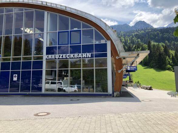 Eingang zur Kreuzeckbahn