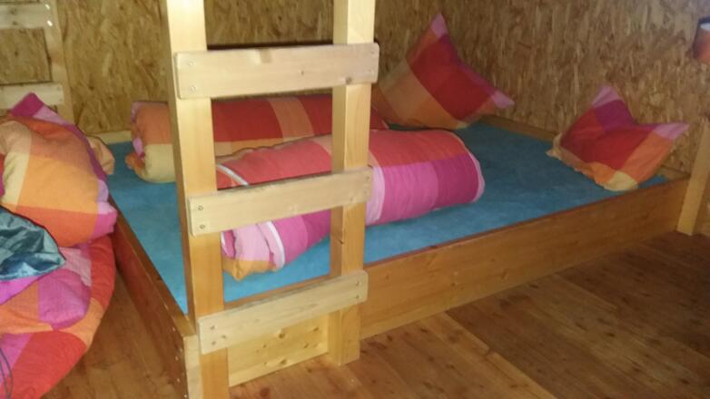 Modernes Lager im Raum &quot;Teufelskralle&quot;.