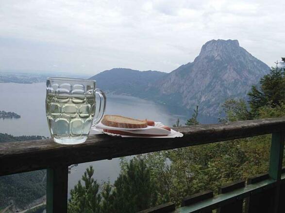 Sonnsteinhuette_Terrasse