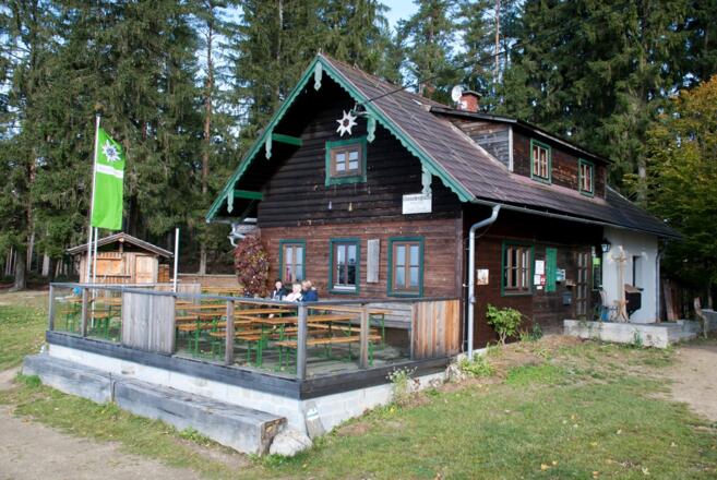 Braunberghuette mit behindertengerechter Rampe