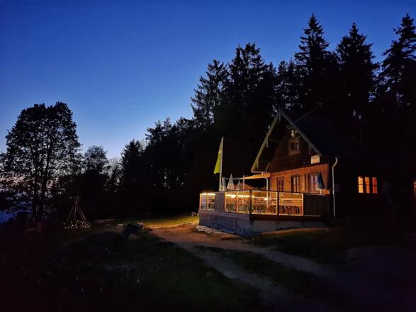 Braunberghütte in Abendstimmung