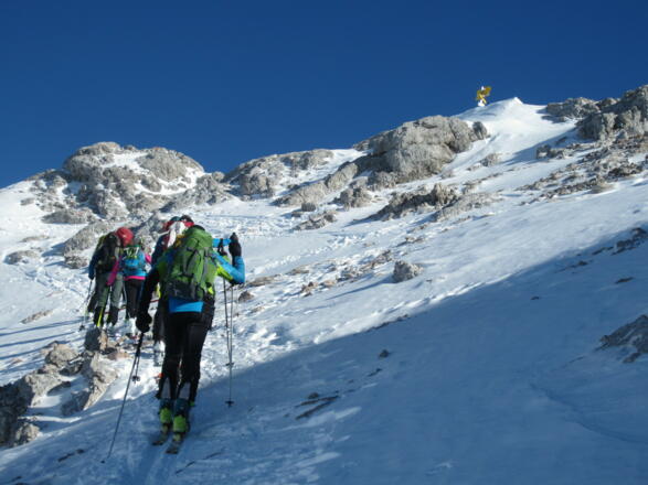 die letzten Meter zum Kuchelnieder (Wegweiser)
