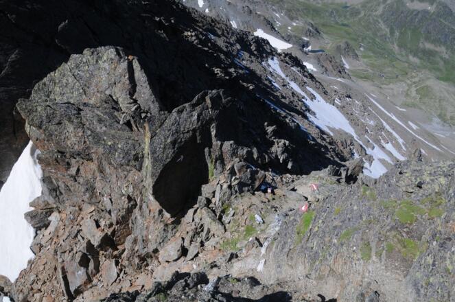 Abstieg zum Vorgipfel