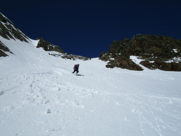 sehr steile Abfahrt vom Gamsplatzl nach Südosten