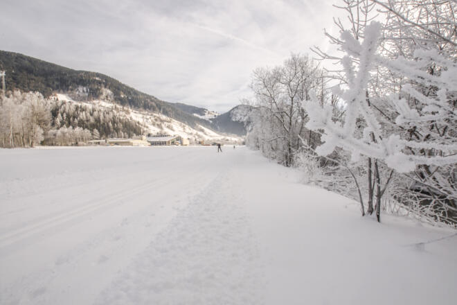 Die Ortsloipe Mandling nahe der Firma Adient Automotive