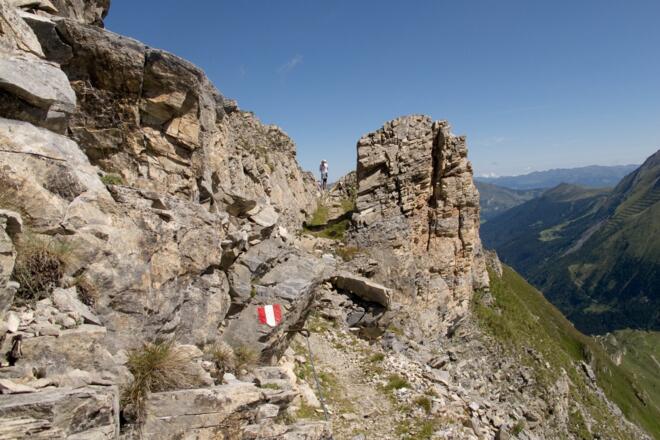 Der gut markierte Weg vom Tuxer Joch zur Weißen Wand ist ohne Schwierigkeiten
