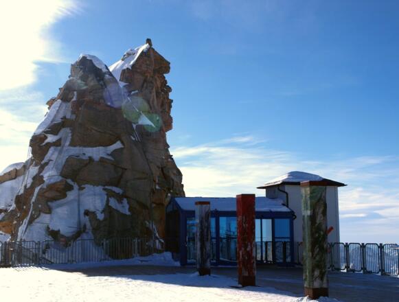 Terrasse bei der Bergstation 3245m