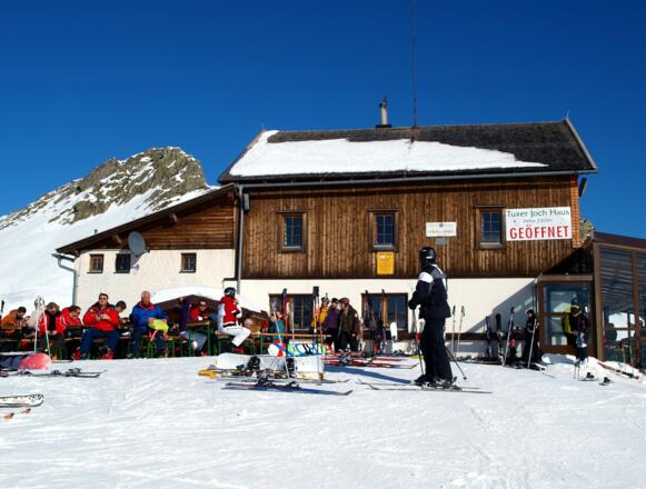 Tuxer-Joch-Haus 2316m