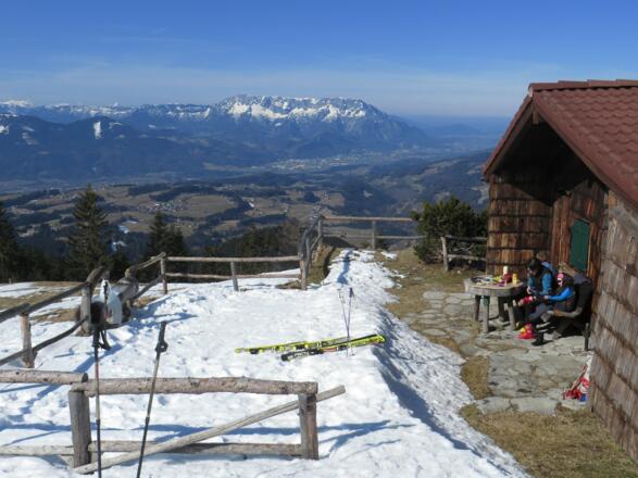 Eine Alm neben der Enzianhütte