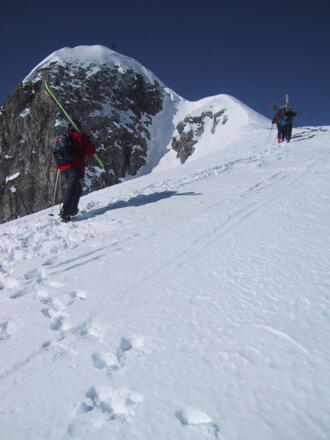 links unter dem Gamsspitzl ist die Einfahrt ins Zehnerkar.