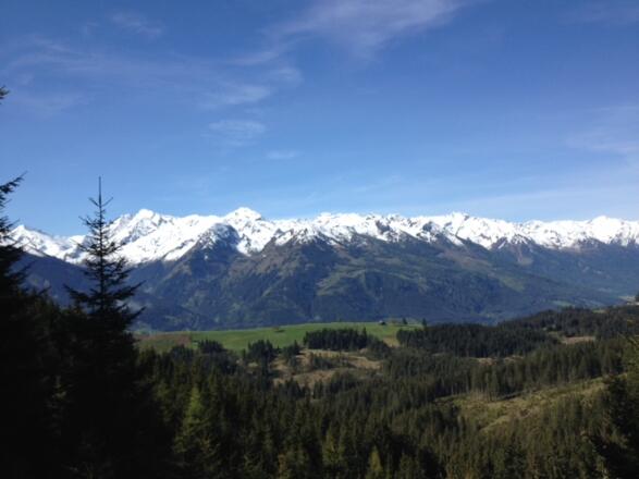 Das atemberaubende Panorama lässt keine Wünsche offen. Blick auf den Naionalpark Hohe Tauern.