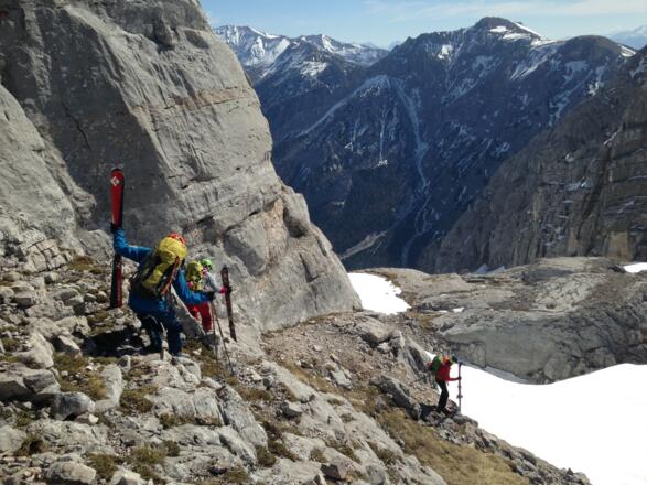 Kurz abklettern in das Schneiderkar