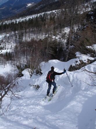 Abfahrt durch die Engstelle.