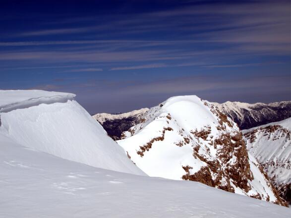 Schneekuppe 2200m mit Ostgipfel 2204m