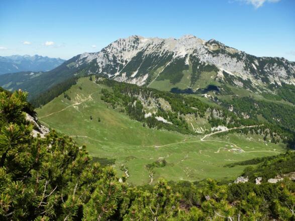 Kirchdorf_Feldberg_Blick auf Zahmen Kaiser_Wilder Kaiser