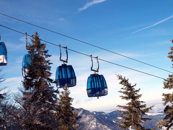 Aufstieg in Pistennähe