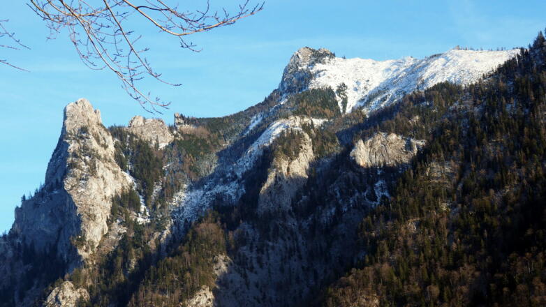 Blick von der B145 zum Erlakogel