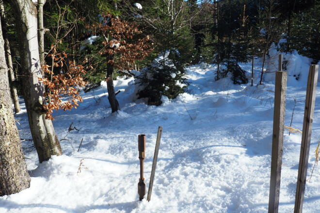 Jagermarkierung um 910m, links K33 verlassen